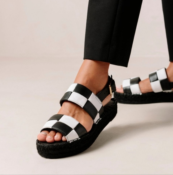 ALOHAS Shoes - Alohas  Double Strap Black & White Leather Slingback Sandals Womens  US8.5-9